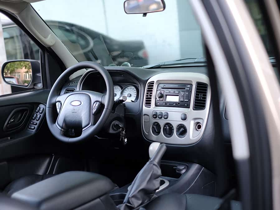 Ford Escape (Imported) 2007 immagine di auto #57