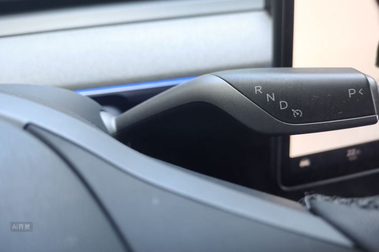 Tesla Model Y 2024 #16 Tesla Model Y 2024 car image #16
