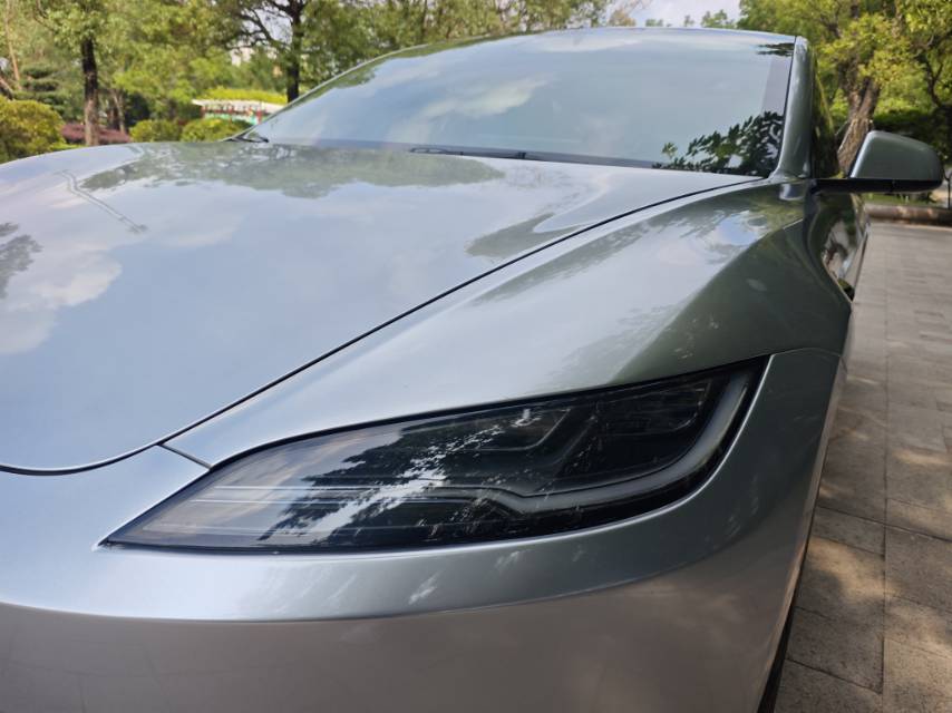 Tesla Model 3 2025 car image #17