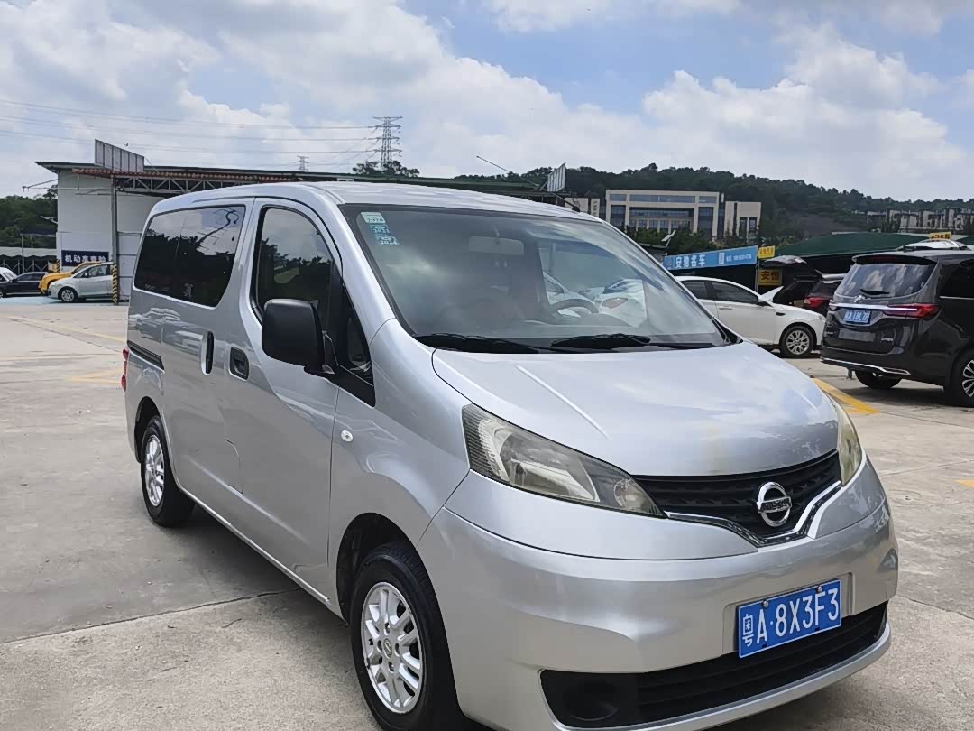 Nissan NV200 2014 汽车图片 