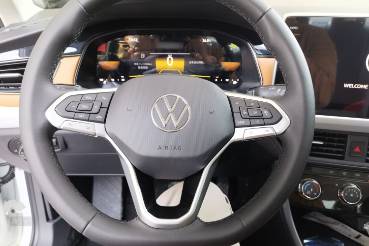 Volkswagen Bora 2026 imagem de carro #12