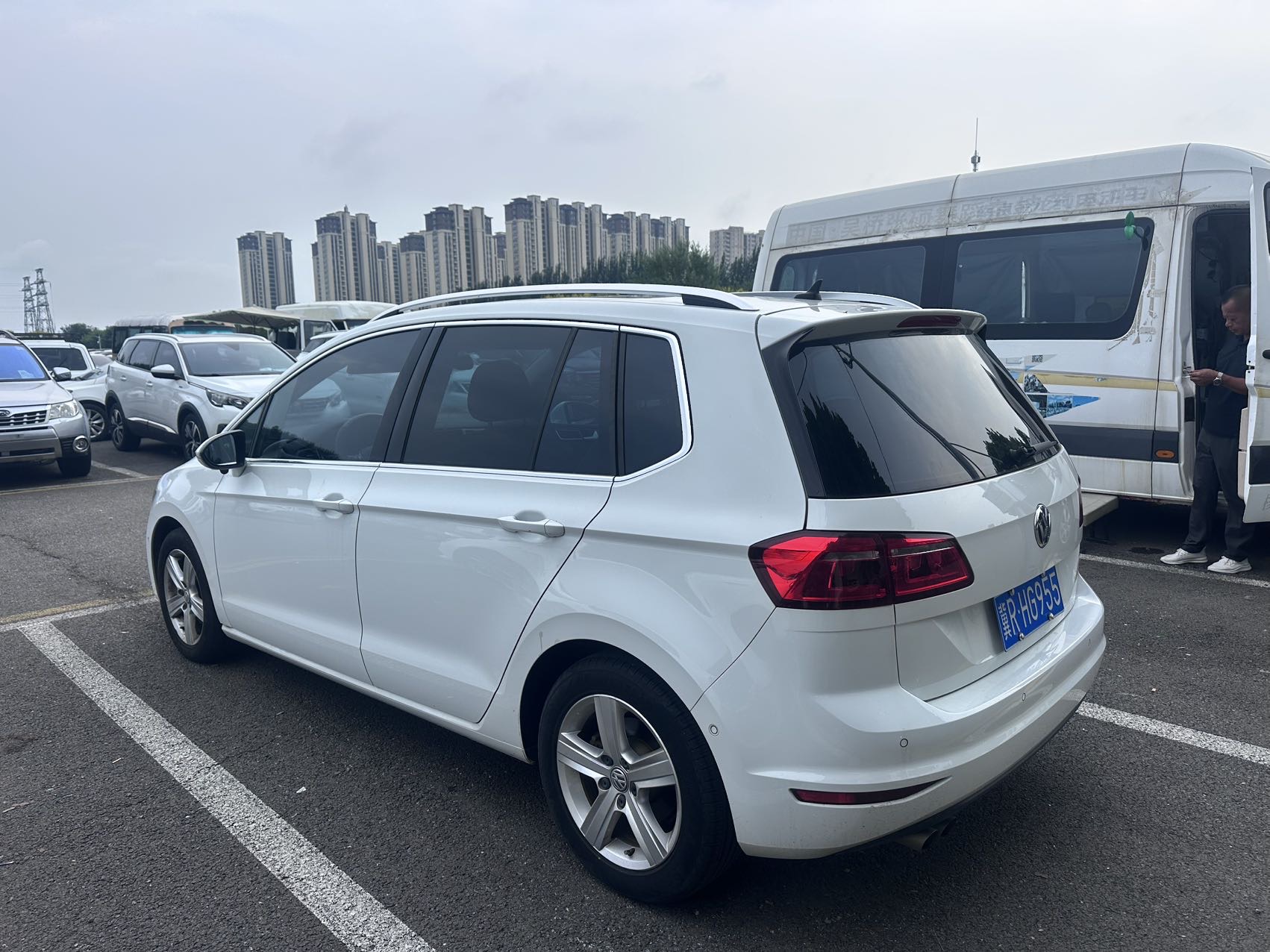Volkswagen Golf (Imported) 2016 #4 Volkswagen Golf (Imported) 2016 صورة سيارة #4