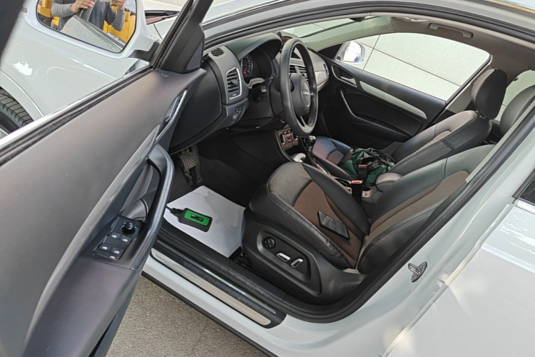 Audi Q3 2019 #16 Audi Q3 2019 car image #16