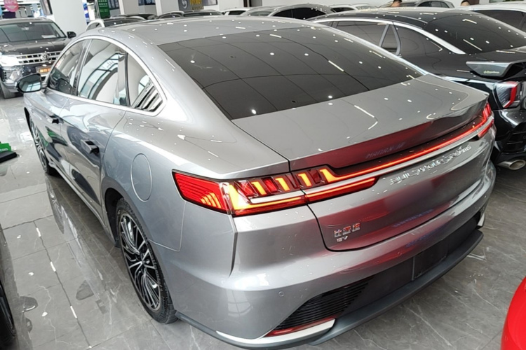 BYD Han 2023 car image #7