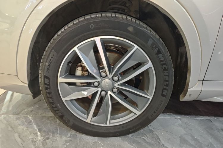 Audi Q3 2019 #9 Audi Q3 2019 car image #9