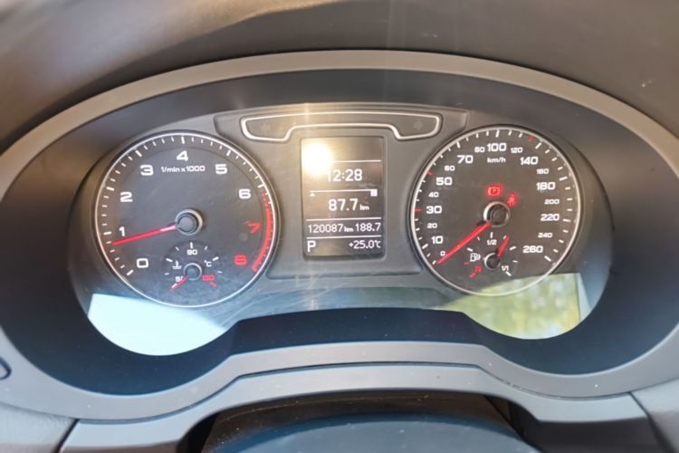 Audi Q3 2016 #12 Audi Q3 2016 car image #12