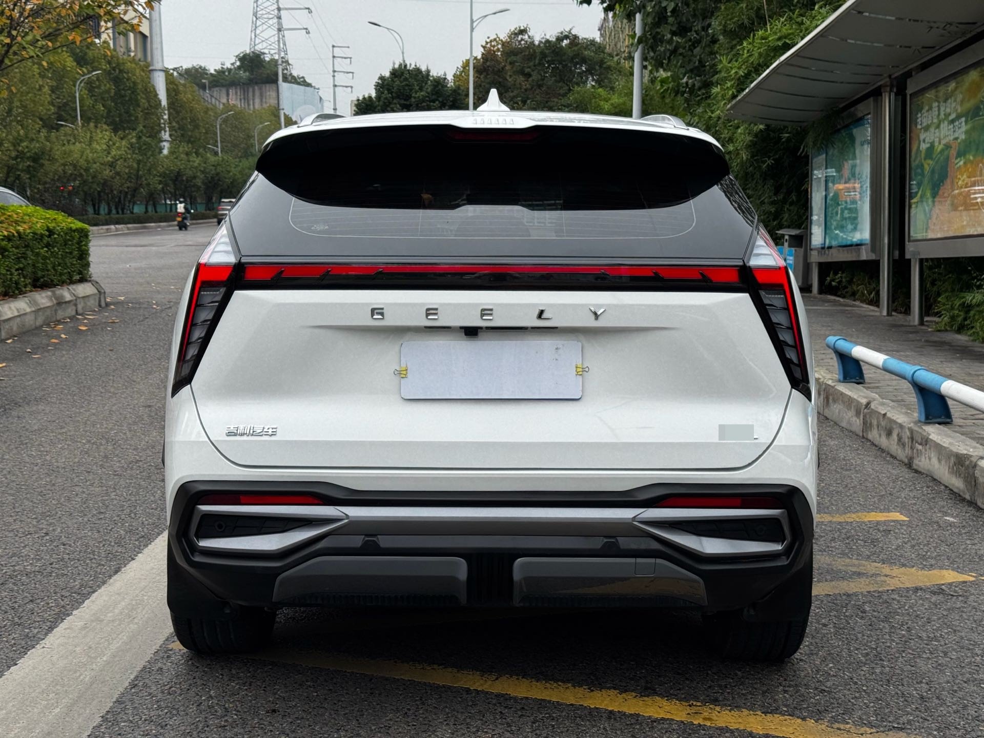 GEELY Boyue L 2024 car image #4