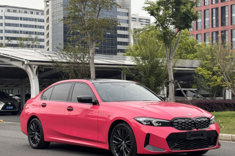 BMW 3 Series 2023 صورة سيارة #4