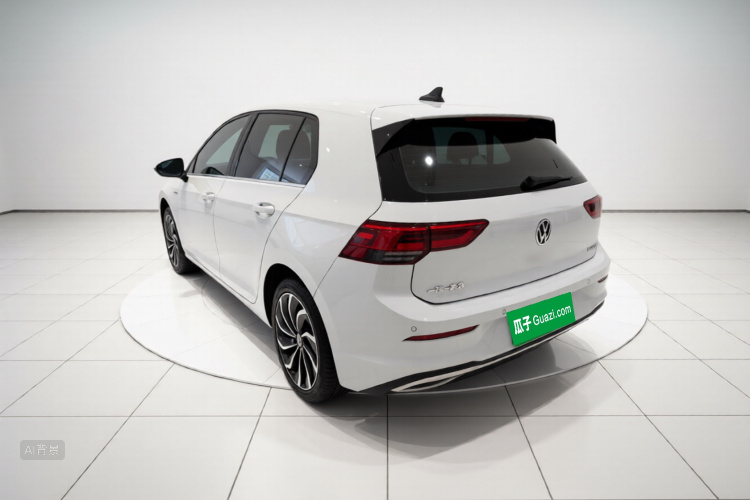 Volkswagen Golf 2024 car image #5