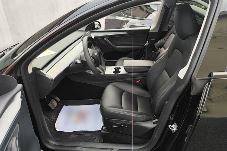 Tesla Model Y 2024 #16 Tesla Model Y 2024 car image #16