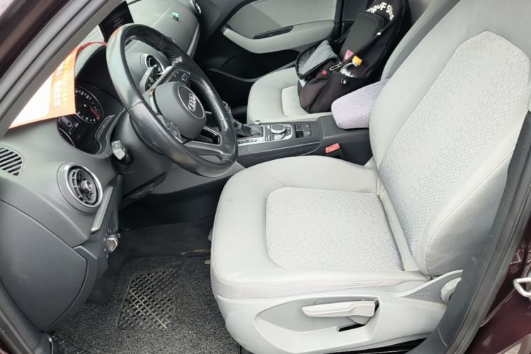 Audi A3 2019 immagine di auto #15