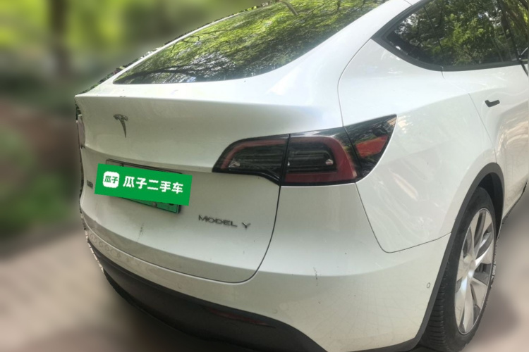 Tesla Model Y 2022 #4 Tesla Model Y 2022 car image #4