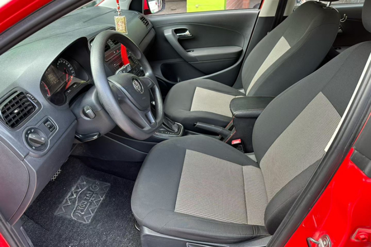 Volkswagen Polo 2018 car image #10