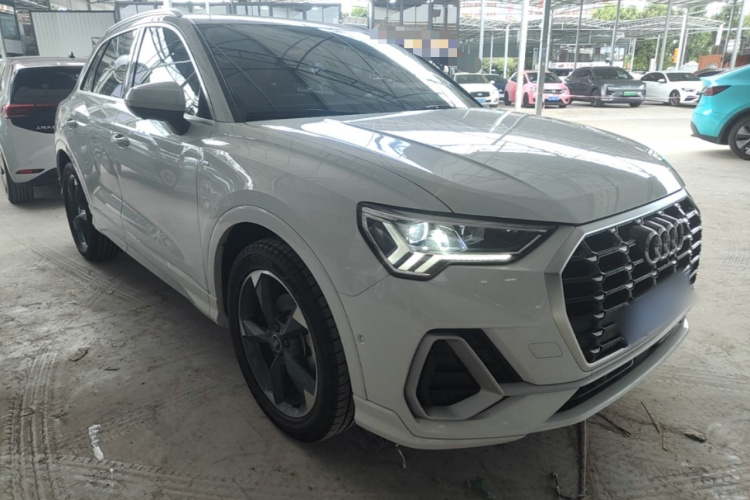 Audi Q3 2023 #4 Audi Q3 2023 car image #4