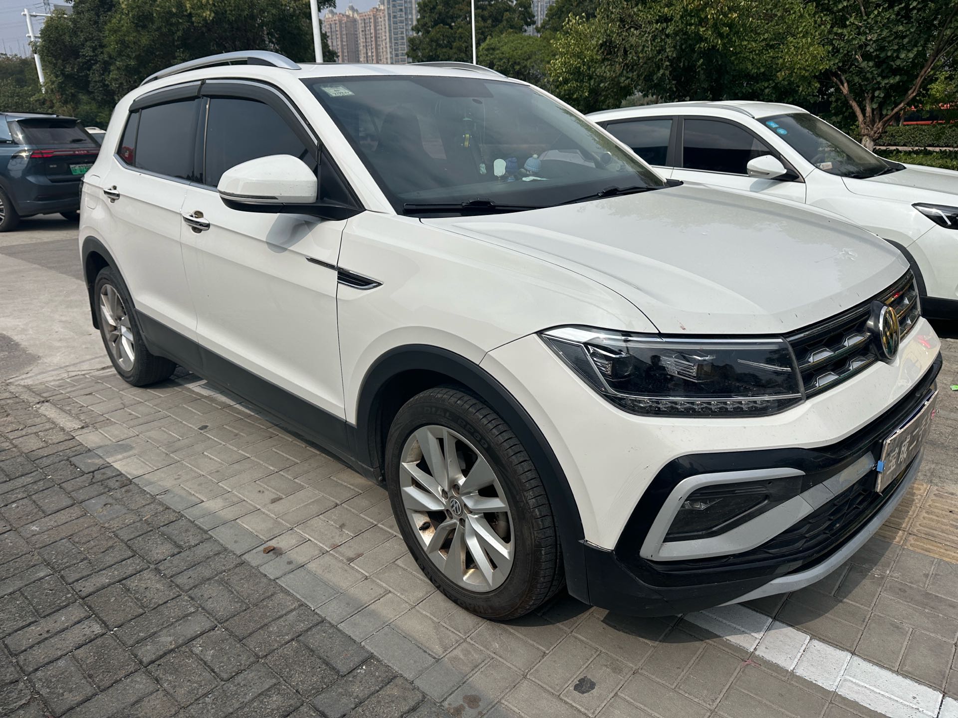 Volkswagen T-Cross 2020 صورة سيارة #3