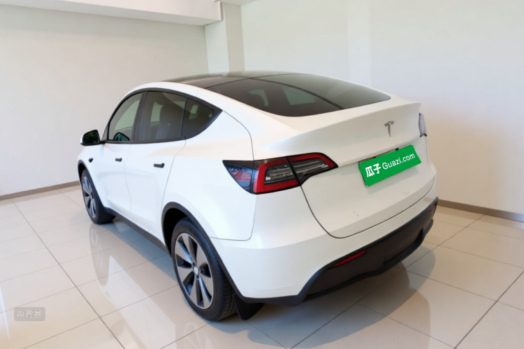 Tesla Model Y 2022 #5 Tesla Model Y 2022 car image #5