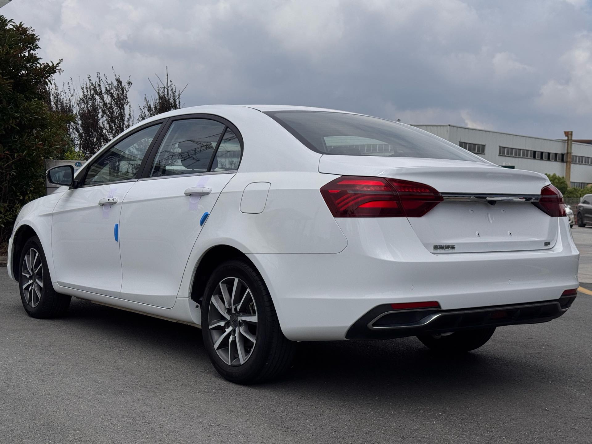 GEELY Emgrand 2019 #7 GEELY Emgrand 2019 car image #7