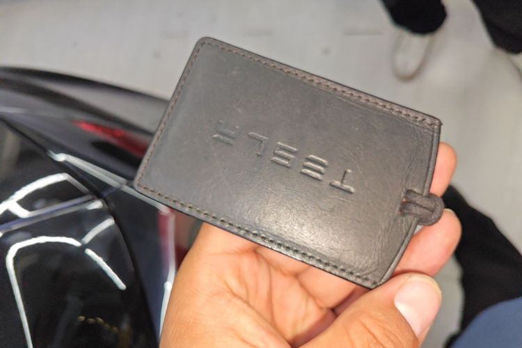 Tesla Model Y 2021 #14 Tesla Model Y 2021 car image #14