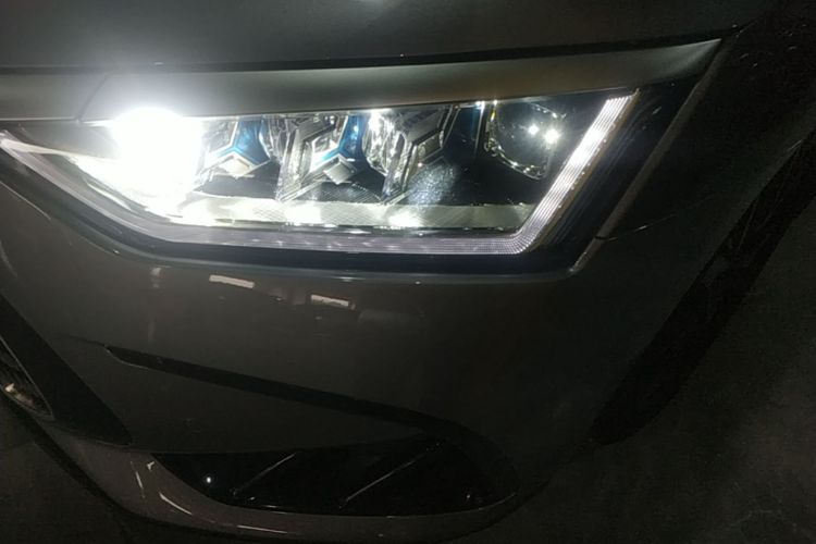 BYD Han 2024 car image #23