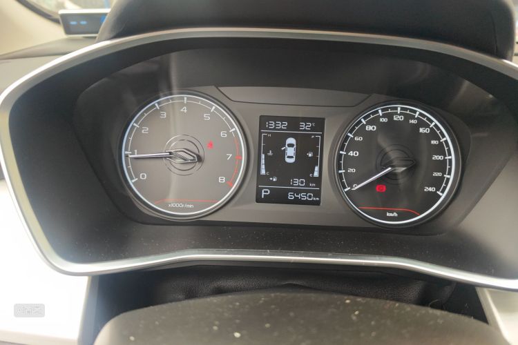 GEELY Coolray 2026 изображение автомобиля #13