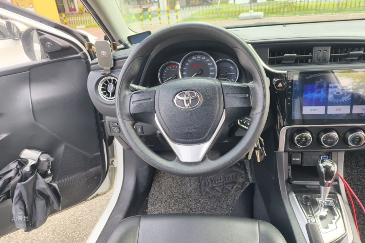 Toyota Corolla 2018 #12 Toyota Corolla 2018 car image #12