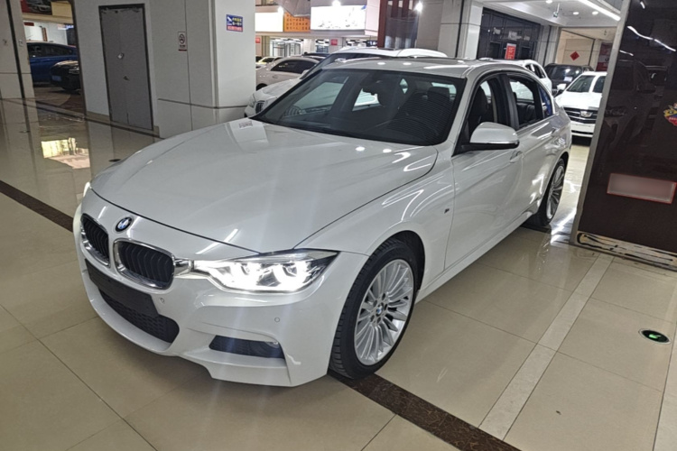 BMW 3 Series 2018 #2 BMW 3 Series 2018 car image #2