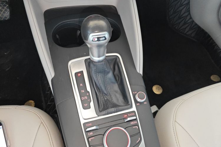 Audi A3 2016 car image #22