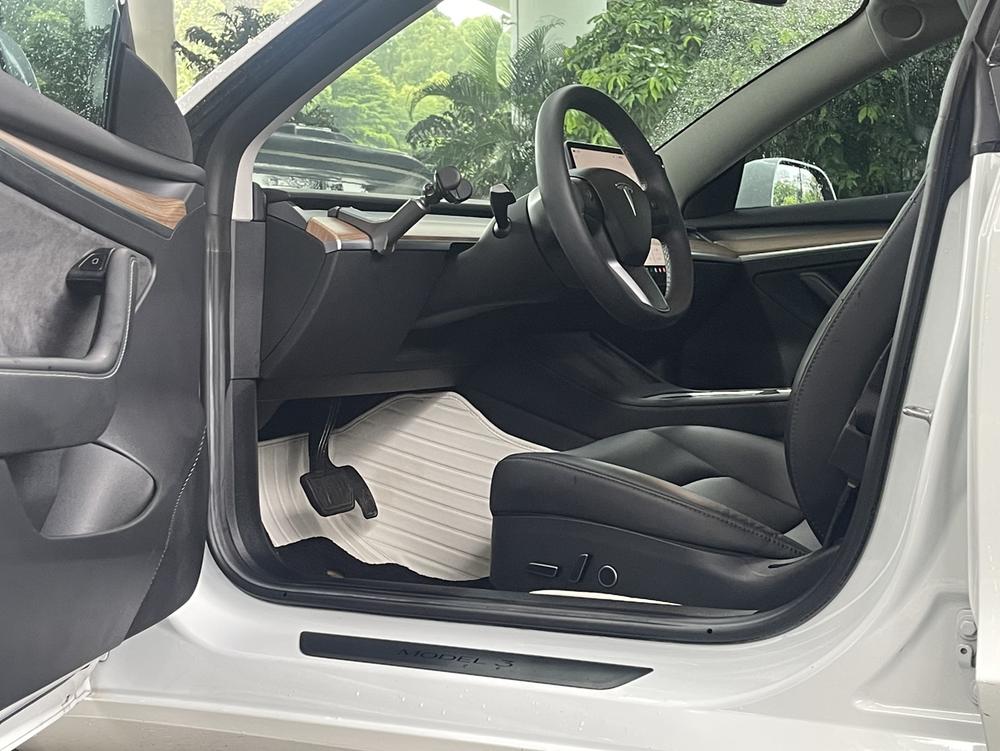 Tesla Model 3 2022 car image #23