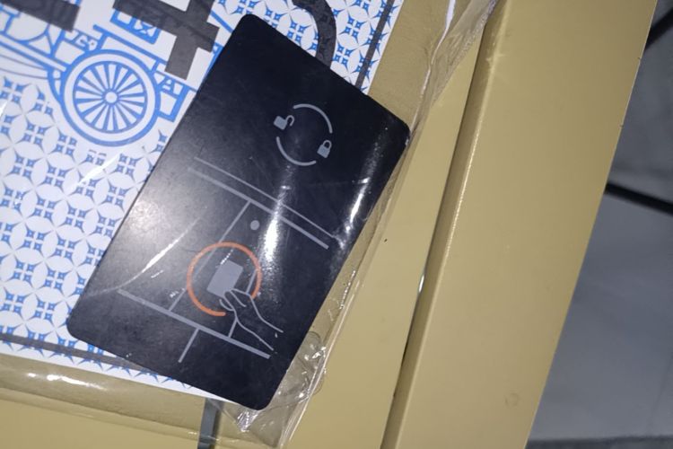 Tesla Model 3 2021 car image #9