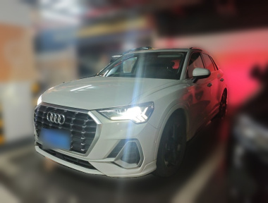 Audi Q3 2023 Audi Q3 2023 immagine di auto