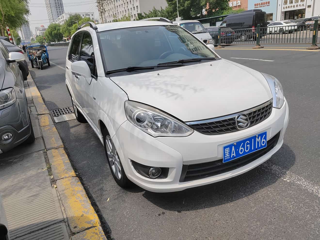 Suzuki Liana A6 2016 immagine di auto 