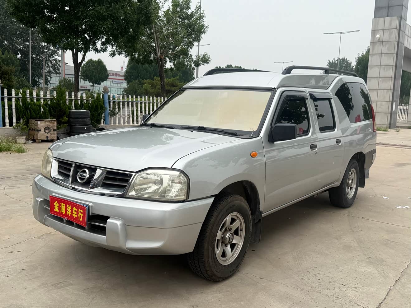 Nissan ZN Van 2013 汽车图片 