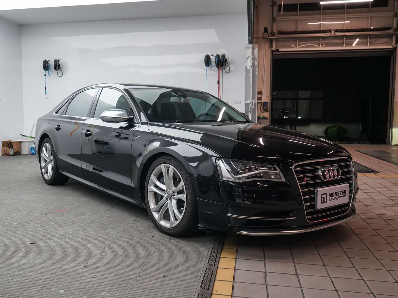 Audi S8 2014 car image 
