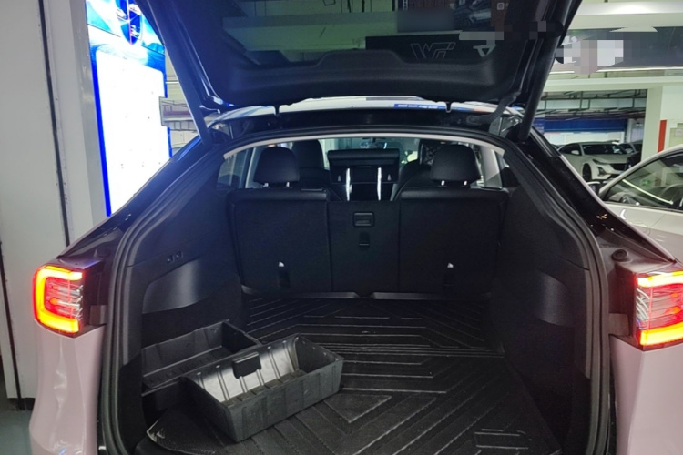 Tesla Model Y 2023 #21 Tesla Model Y 2023 car image #21