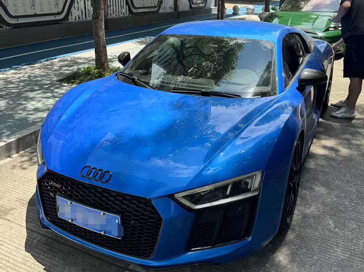 Audi R8 2020 car image 