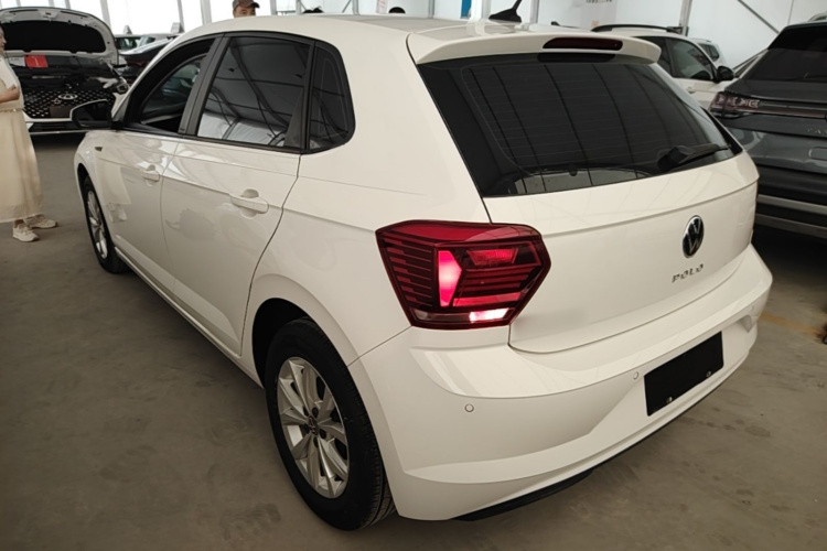 Volkswagen Polo 2021 car image #5