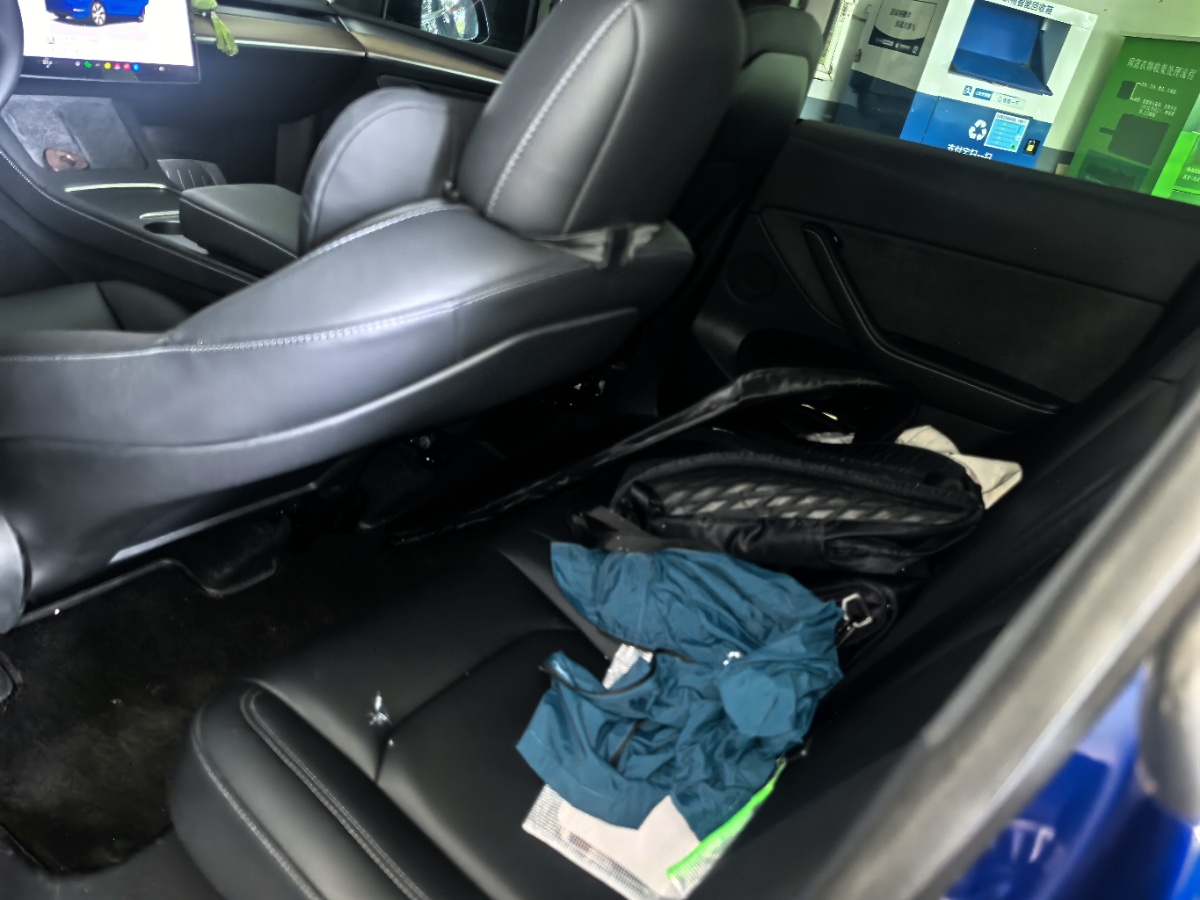 Tesla Model Y 2022 #3 Tesla Model Y 2022 car image #3