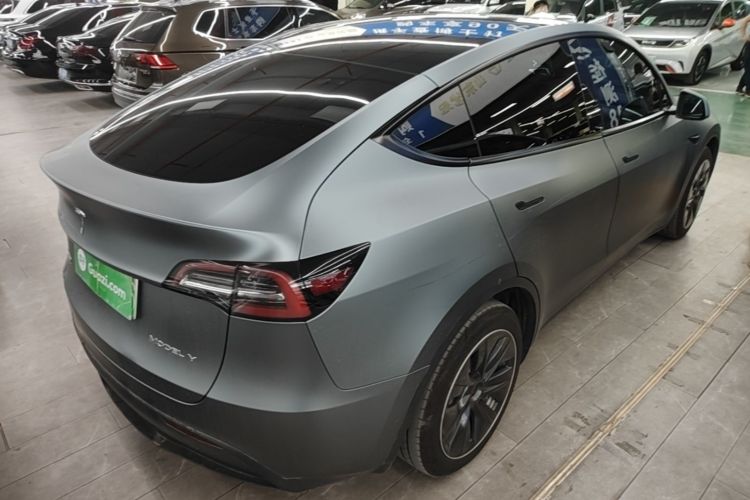 Tesla Model Y 2022 #5 Tesla Model Y 2022 car image #5