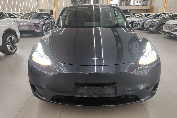 Tesla Model Y 2024 #3 Tesla Model Y 2024 car image #3