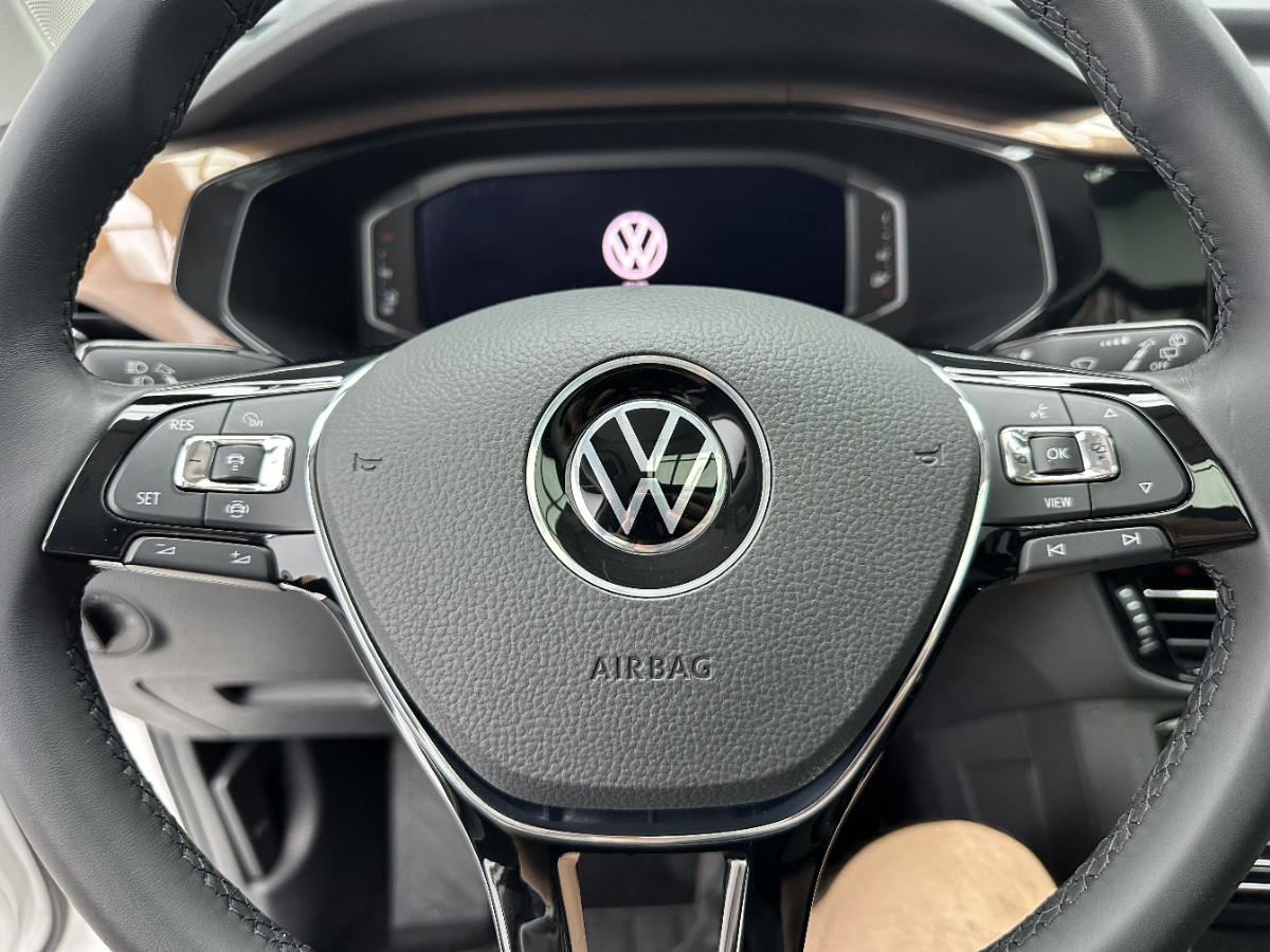 Volkswagen Tharu 2022 car image #13