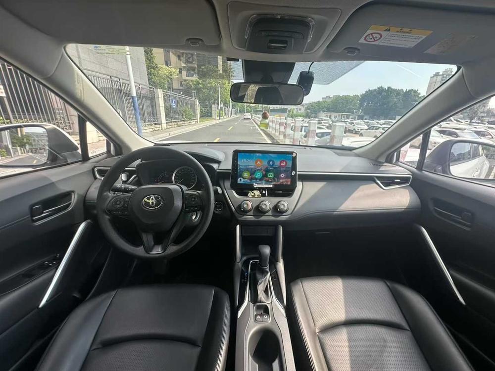 Toyota Corolla Cross 2023 immagine di auto #7
