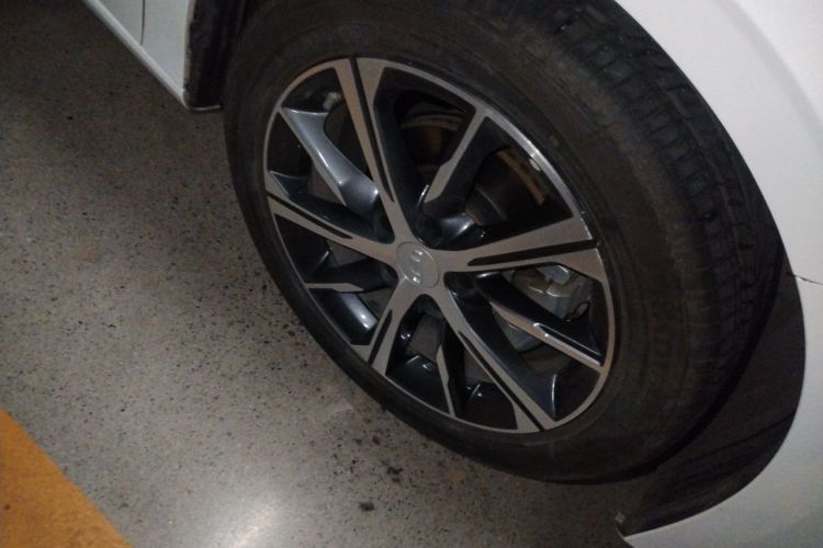 GEELY Emgrand 2023 car image #9