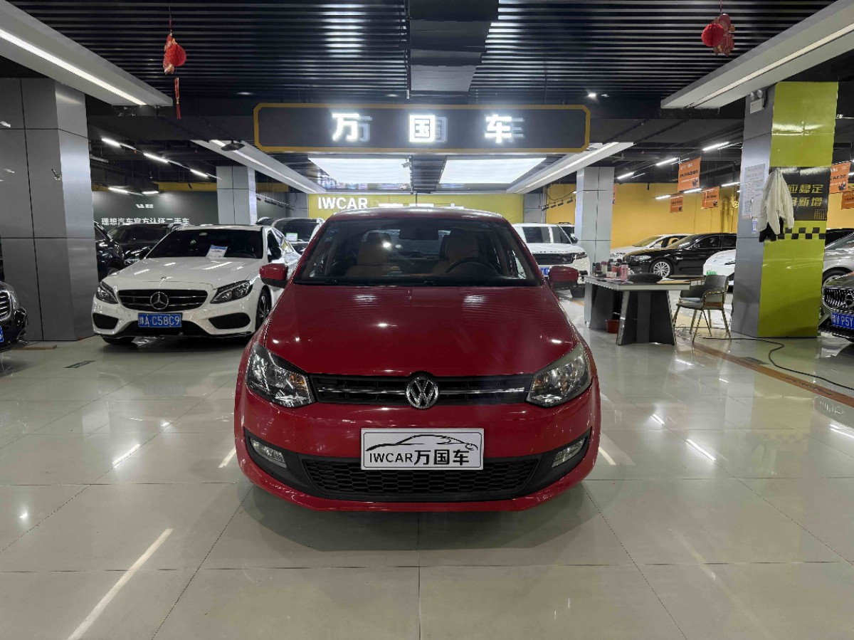 Volkswagen Polo 2011 Volkswagen Polo 2011 car image
