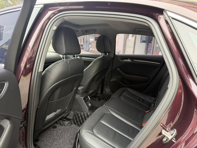 Audi A3 2018 car image #6