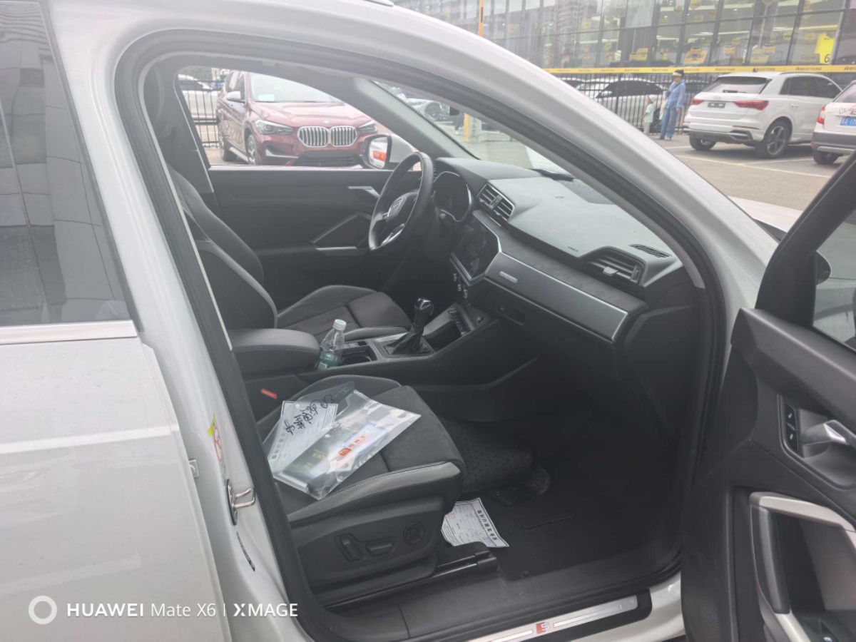 Audi Q3 2023 car image #4