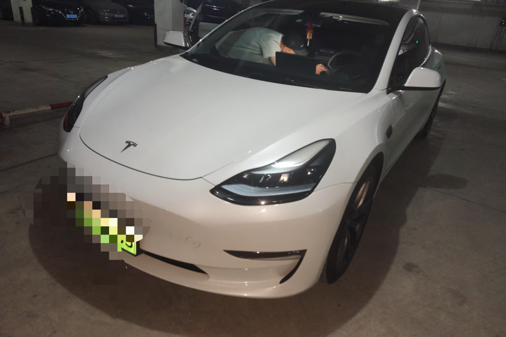 Tesla Model 3 2022 car image 
