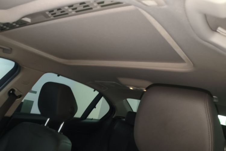 BMW 3 Series 2017 car image #20