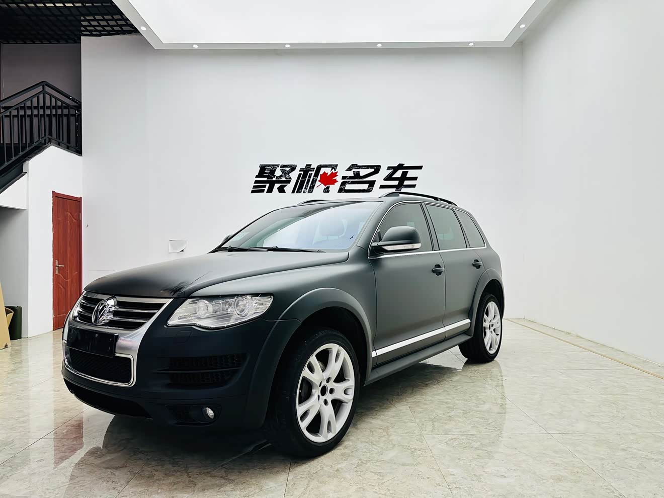 Volkswagen Touareg 2010 car image 