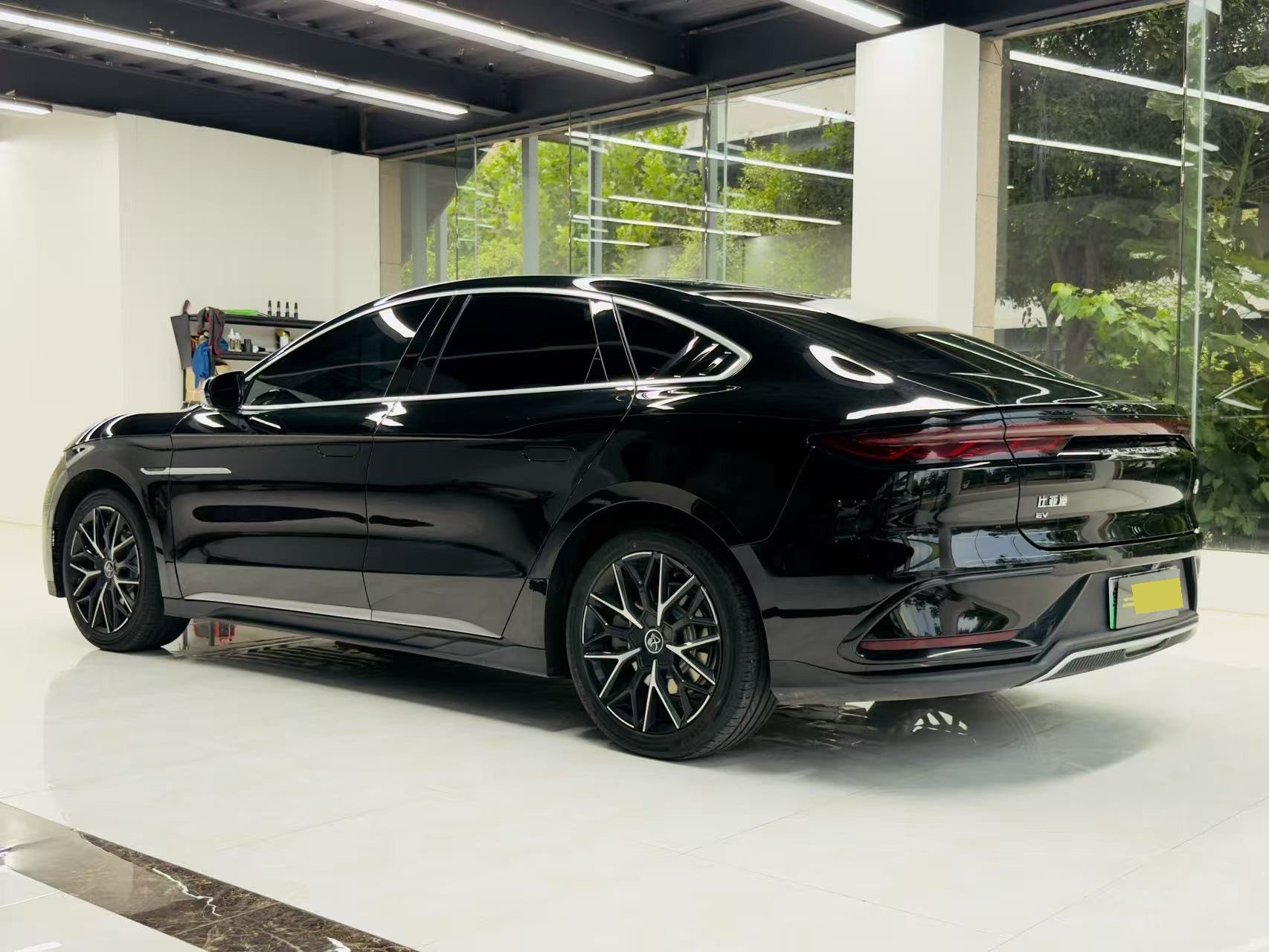 BYD Han 2024 car image #3