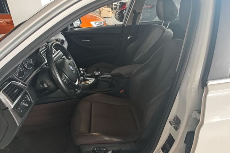 BMW 3 Series 2018 #15 BMW 3 Series 2018 car image #15